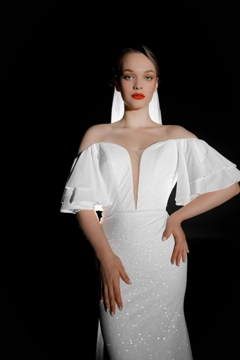 Olivia Bottega Fly Glitter #6 frontface vertical cropped thumbnail