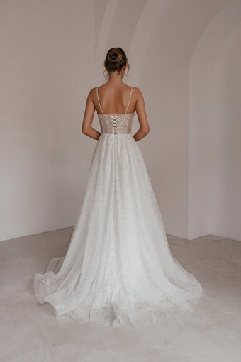 Olivia Bottega Freya #6 default backface vertical thumbnail