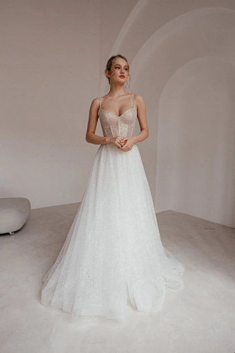 Olivia Bottega Freya #1 frontface vertical thumbnail