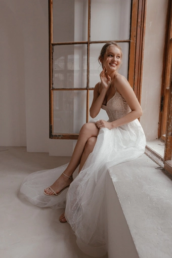 Olivia Bottega Freya #4 frontface vertical thumbnail