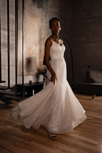 Olivia Bottega Heist #3 frontface vertical thumbnail