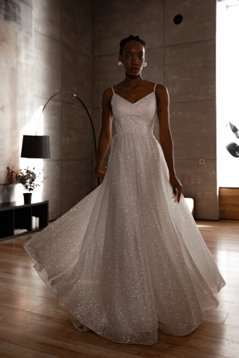 Olivia Bottega Heist #9 frontface vertical thumbnail