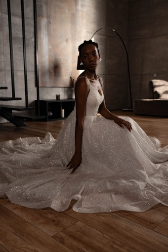 Olivia Bottega Heist #8 frontface vertical thumbnail