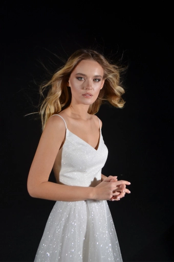 Olivia Bottega Heist Midi #17 frontface vertical cropped thumbnail