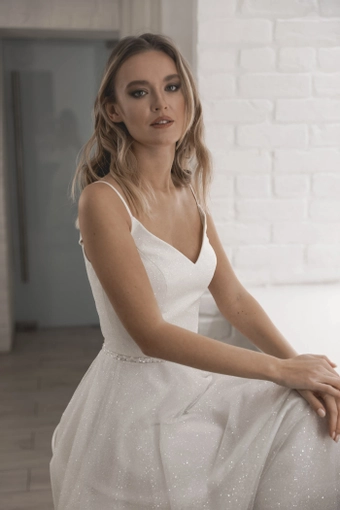 Olivia Bottega Heist Midi #13 frontface vertical cropped thumbnail