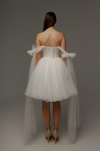 Olivia Bottega Helena #10 backface vertical thumbnail