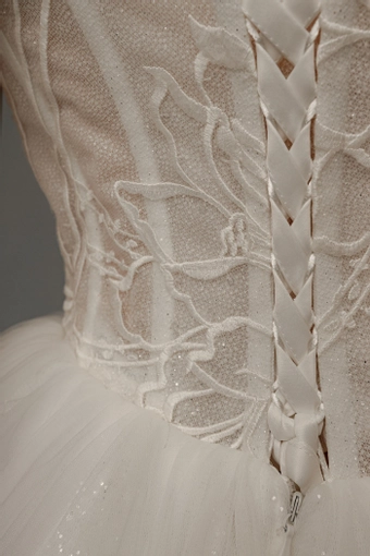 Olivia Bottega Helena #20 backface vertical cropped thumbnail