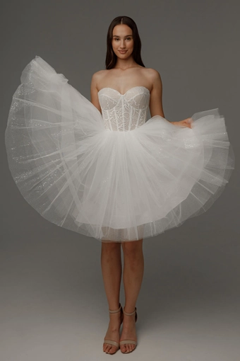 Olivia Bottega Helena #1 frontface vertical thumbnail