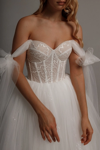 Olivia Bottega Helena Midi #6 frontface vertical cropped thumbnail