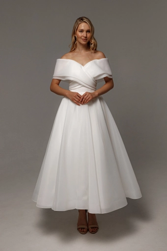 Olivia Bottega Hellebore #1 frontface vertical thumbnail