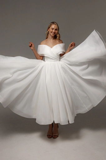 Olivia Bottega Hellebore #4 frontface vertical thumbnail