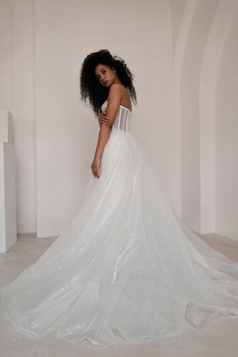 Olivia Bottega Hennie #9 backface vertical thumbnail