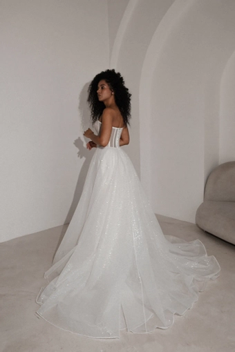 Olivia Bottega Hennie #8 backface vertical thumbnail