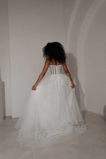 Olivia Bottega Hennie #7 backface vertical thumbnail