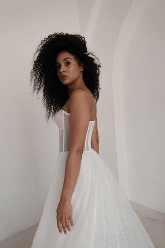 Olivia Bottega Hennie #16 vertical cropped thumbnail