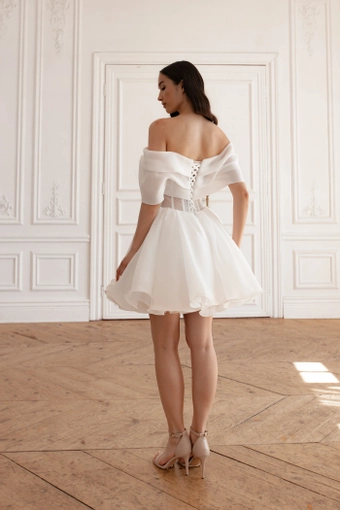 Olivia Bottega Inali #12 backface vertical thumbnail