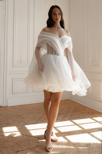 Olivia Bottega Inali #11 frontface vertical thumbnail