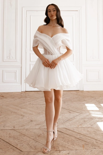 Olivia Bottega Inali #6 frontface vertical thumbnail