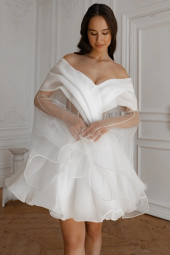 Olivia Bottega Inali #4 frontface vertical thumbnail