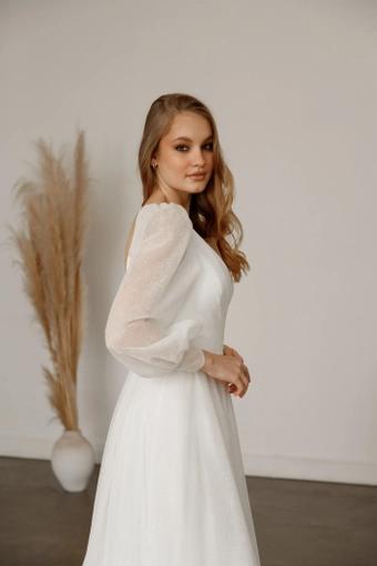 Olivia Bottega Inger #10 vertical cropped thumbnail