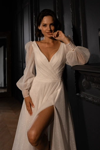 Olivia Bottega Inger #9 frontface vertical cropped thumbnail