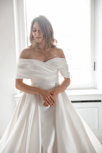 Olivia Bottega Jacqueline 2 in 1 #13 frontface vertical cropped thumbnail