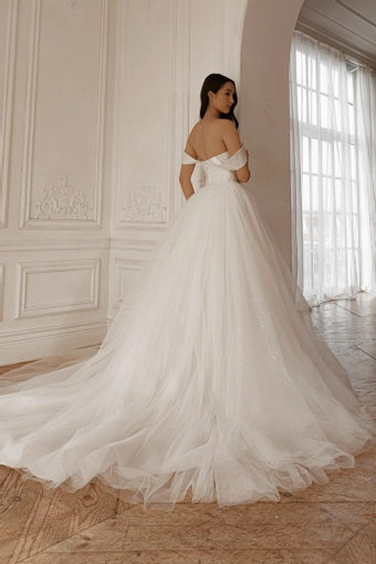 Olivia Bottega Jane #7 backface vertical thumbnail