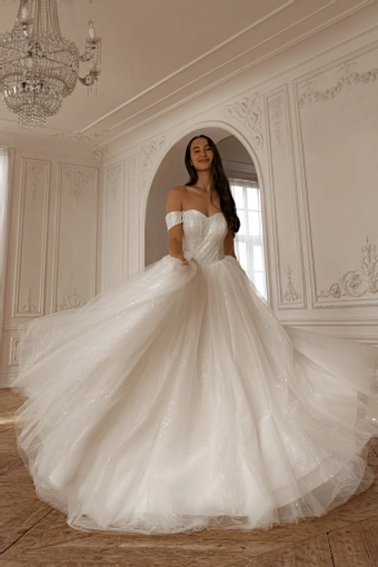 Olivia Bottega Jane #1 frontface vertical thumbnail