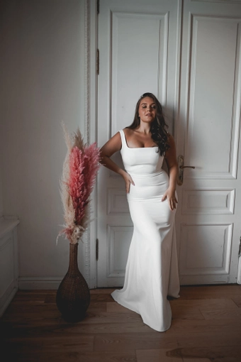 Olivia Bottega Jessica #4 frontface vertical thumbnail