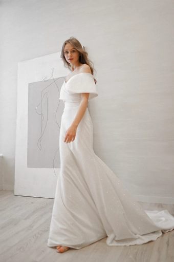 Olivia Bottega Jolie #1 frontface vertical thumbnail