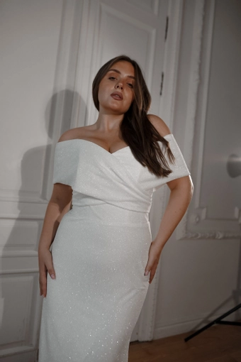 Olivia Bottega Jolie #11 frontface vertical cropped thumbnail