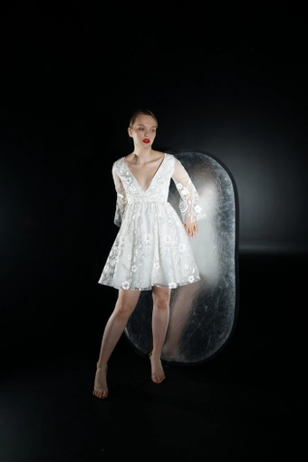 Olivia Bottega Kay #7 frontface vertical thumbnail