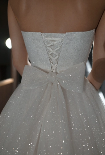 Olivia Bottega Kerstin #11 backface vertical cropped thumbnail