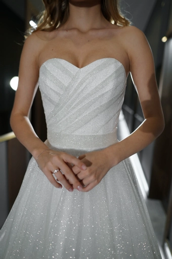 Olivia Bottega Kerstin #10 frontface vertical cropped thumbnail