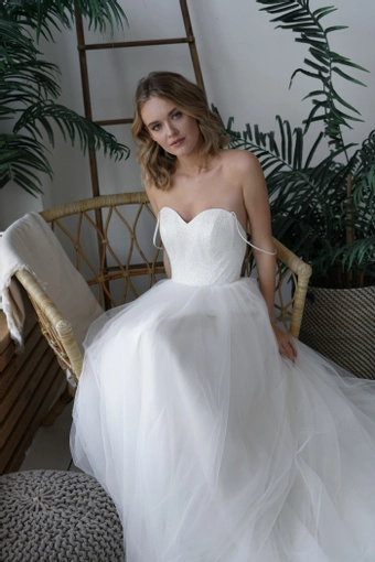 Olivia Bottega Klouzi Spaghetti Straps #12 frontface vertical cropped thumbnail