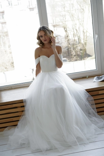 Olivia Bottega Klouzi Wide Straps #3 frontface vertical thumbnail