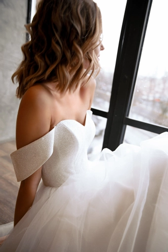 Olivia Bottega Klouzi Wide Straps #11 frontface vertical cropped thumbnail