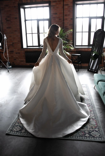 Olivia Bottega Koussindy #7 default backface vertical thumbnail