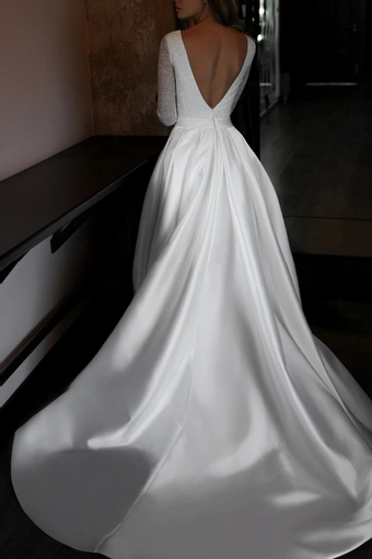 Olivia Bottega Koussindy #8 backface vertical thumbnail