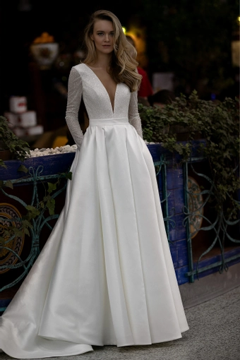 Olivia Bottega Koussindy #2 frontface vertical thumbnail