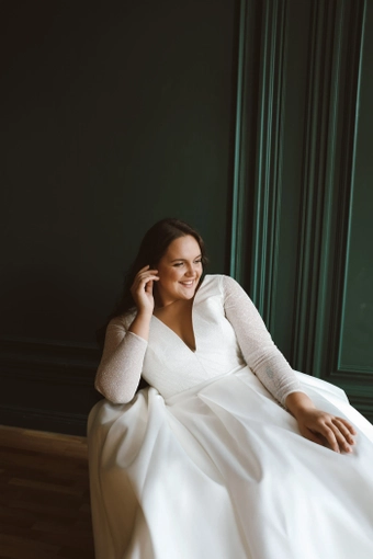 Olivia Bottega Koussindy #9 frontface vertical cropped thumbnail