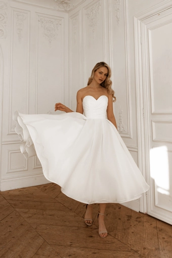 Olivia Bottega Lamia #3 frontface vertical thumbnail