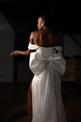 Olivia Bottega Lovisa #23 backface vertical cropped thumbnail