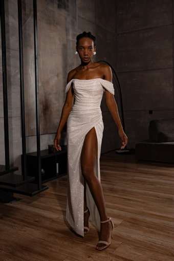 Olivia Bottega Lovisa #2 frontface vertical thumbnail