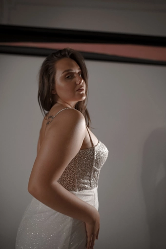 Olivia Bottega Madonna #17 vertical cropped thumbnail