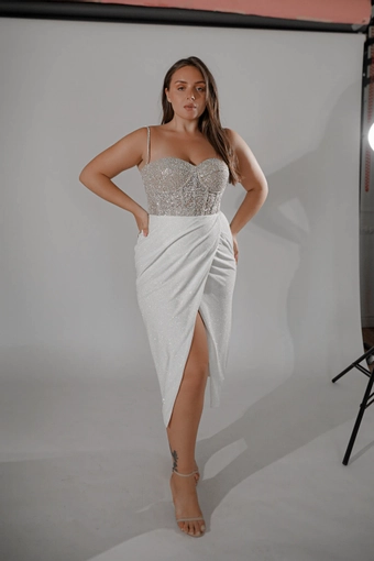 Olivia Bottega Madonna #7 frontface vertical thumbnail