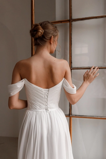 Olivia Bottega Marit #15 backface vertical cropped thumbnail