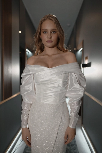 Olivia Bottega Marthe #8 frontface vertical cropped thumbnail