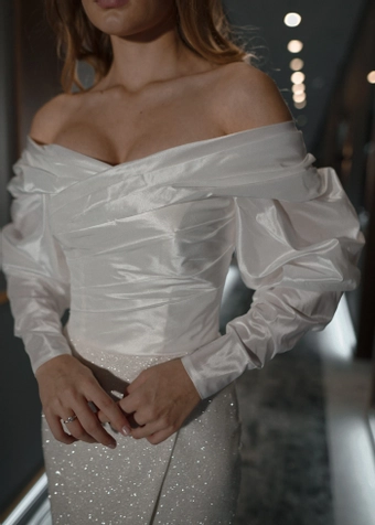 Olivia Bottega Marthe #12 frontface vertical cropped thumbnail