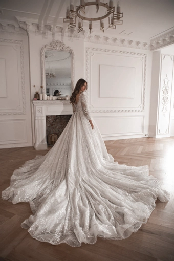 Olivia Bottega Meryem #8 backface vertical thumbnail